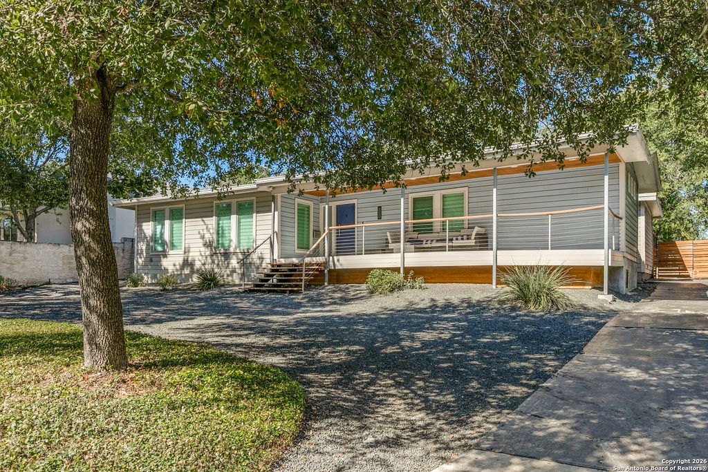 Photo of 825 Garraty, Terrell Hills, TX 78209 (MLS # 1935087)