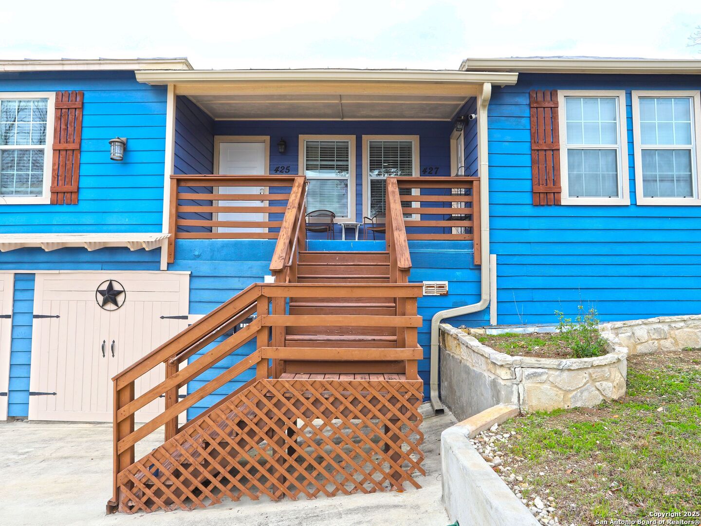 425 PARLAND PL