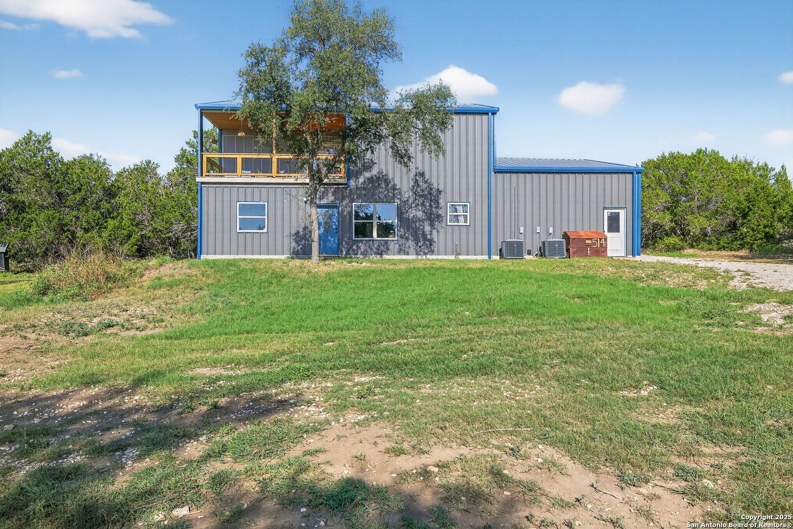 1081 English Hollow