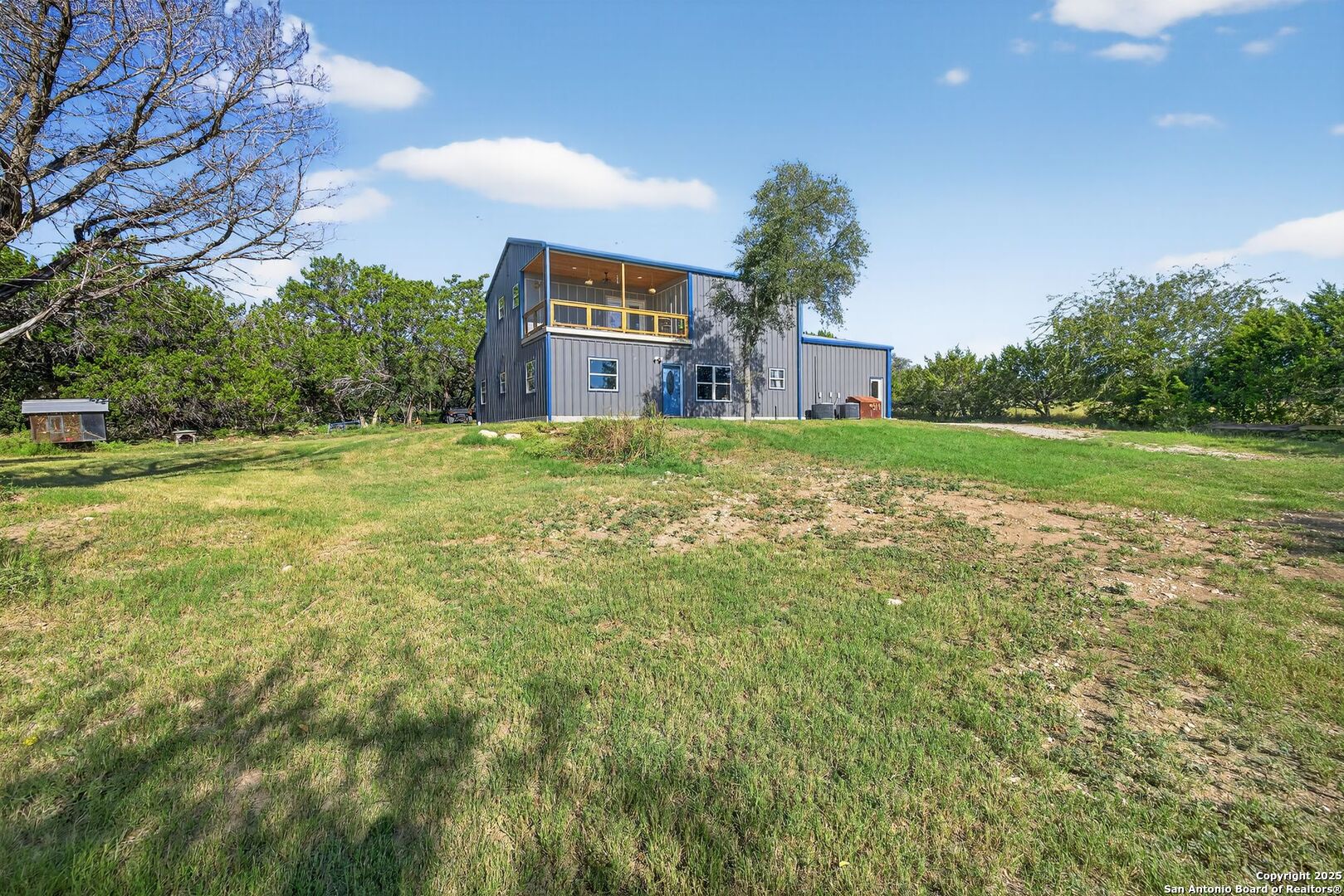 1081 English Hollow