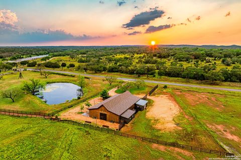 2054 Ranch Road 1320 Johnson City TX 78636