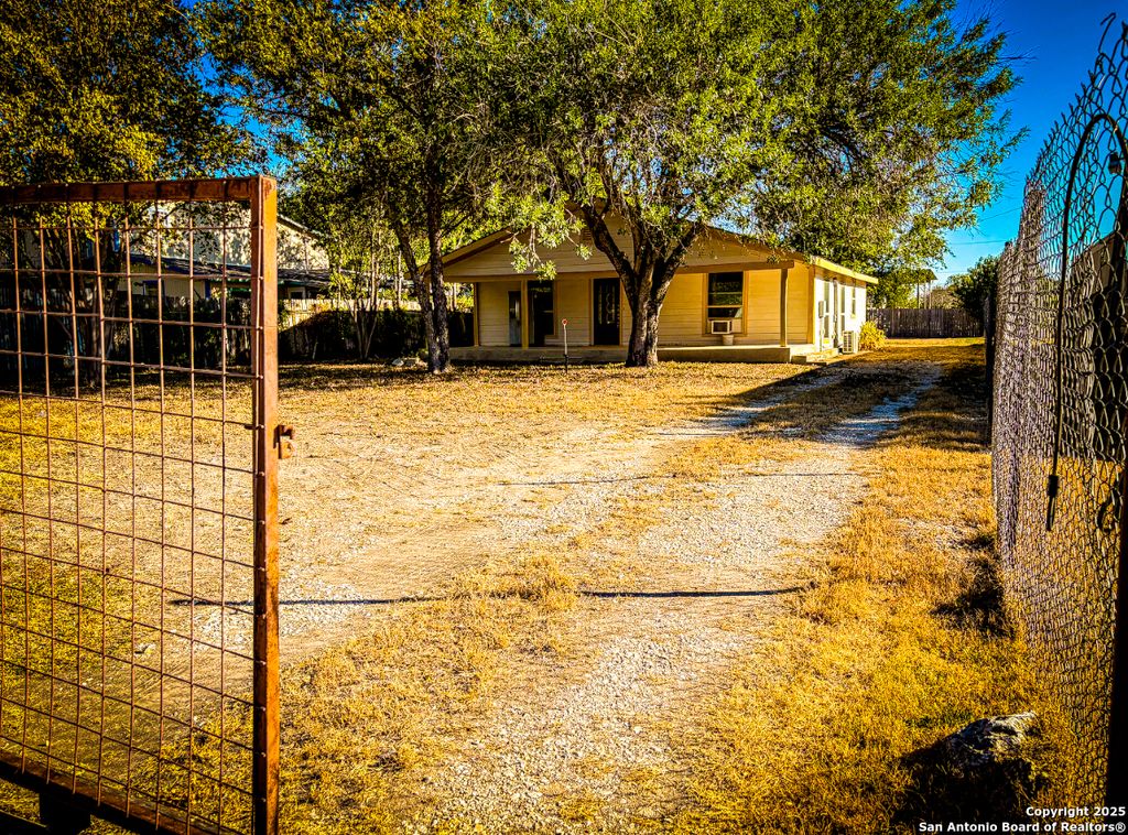 Photo of 12742 Paseo Abrol 1 #1, San Antonio, TX 78252 (MLS # 1916729)