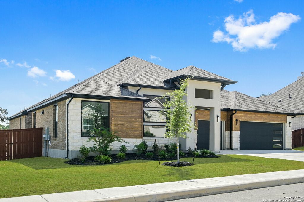 Photo of 29726 Millwood, Boerne, TX 78015 (MLS # 1911875)