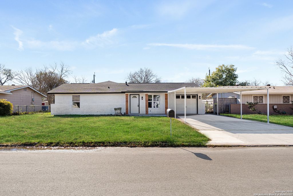 Photo of 5414 Borchers, Kirby, TX 78219 (MLS # 1883033)