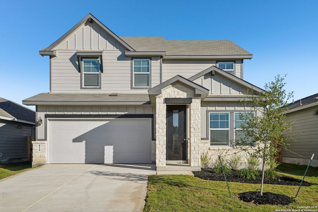 Photo of 819 Shatterhand Blvd, San Antonio, TX 78260 (MLS # 1889888)