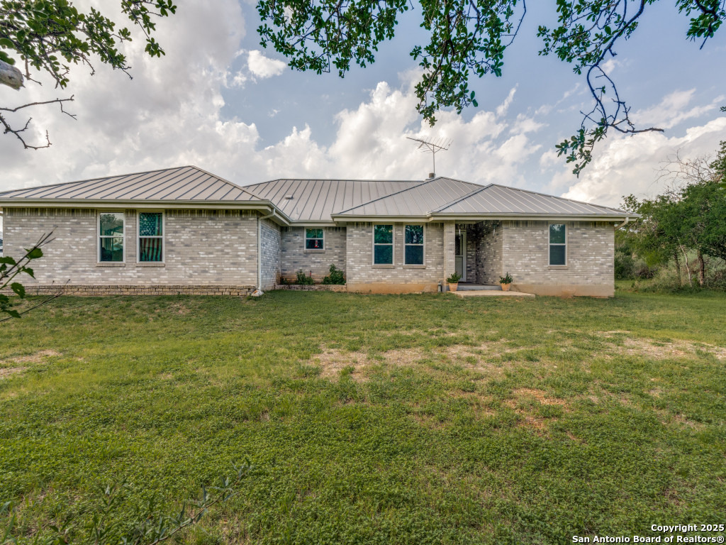 2126 River Oaks