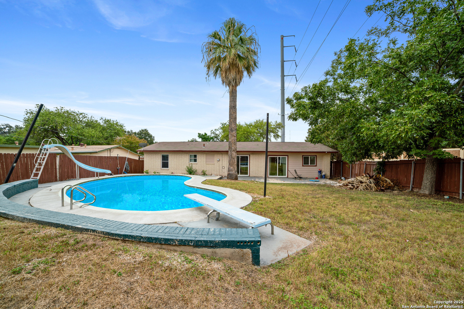 279 Chesswood