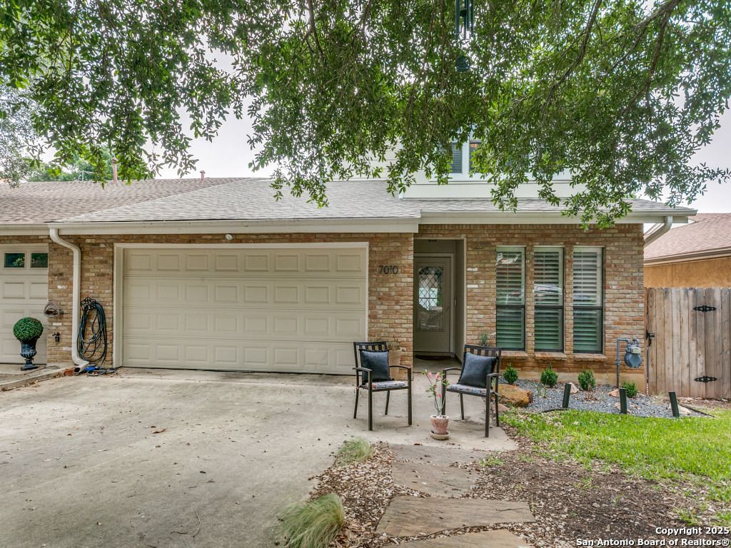 Photo of 7010 SPRING BRIAR ST, San Antonio, TX 78209 (MLS # 1938995)