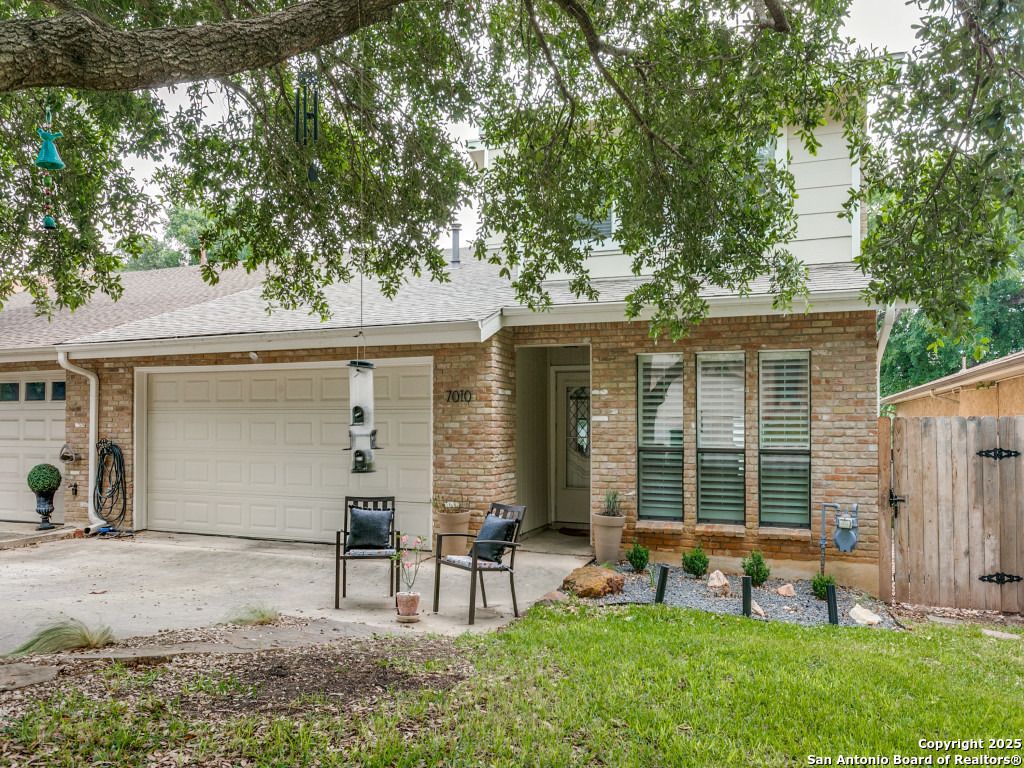 Photo of 7010 SPRING BRIAR ST, San Antonio, TX 78209 (MLS # 1938995)