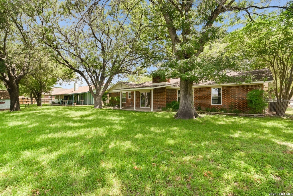 Photo of 212 Galvin Dr, Seguin, TX 78155 (MLS # 2021703)