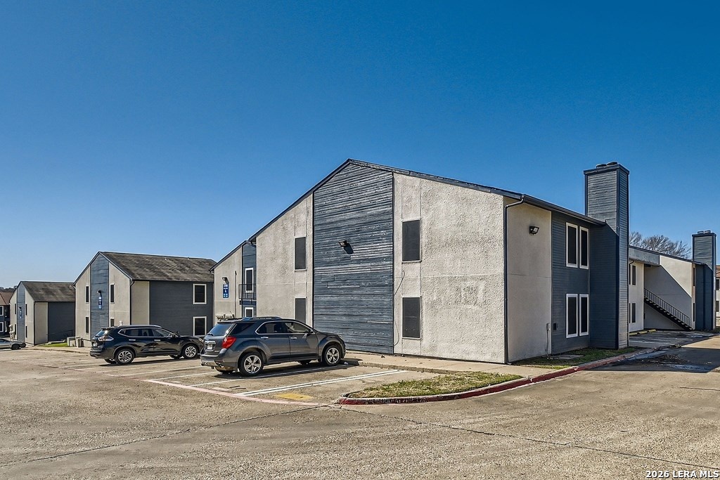Photo 1 of 8 — 3700 S TYLER ST 172, Dallas, TX 75224