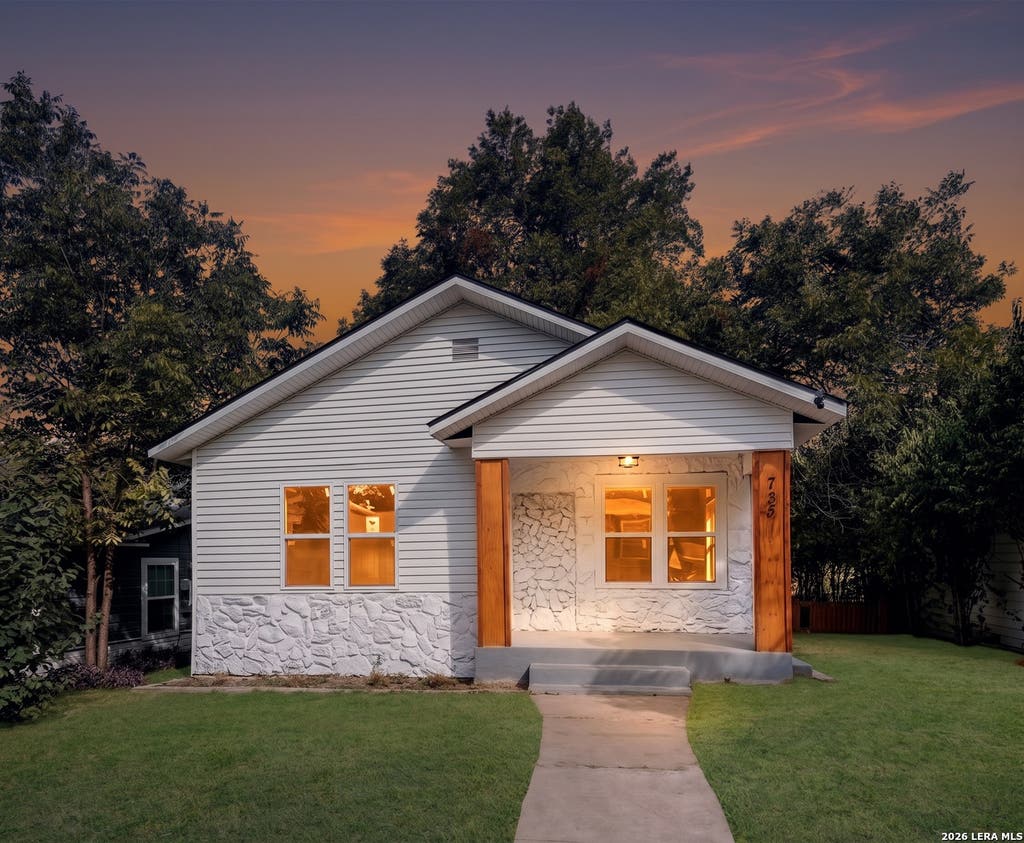 Photo of 735 Gulf, San Antonio, TX 78202 (MLS # 2011740)