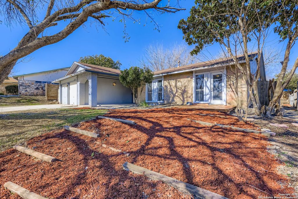 Photo of 5723 Sky Country, San Antonio, TX 78247 (MLS # 1934351)