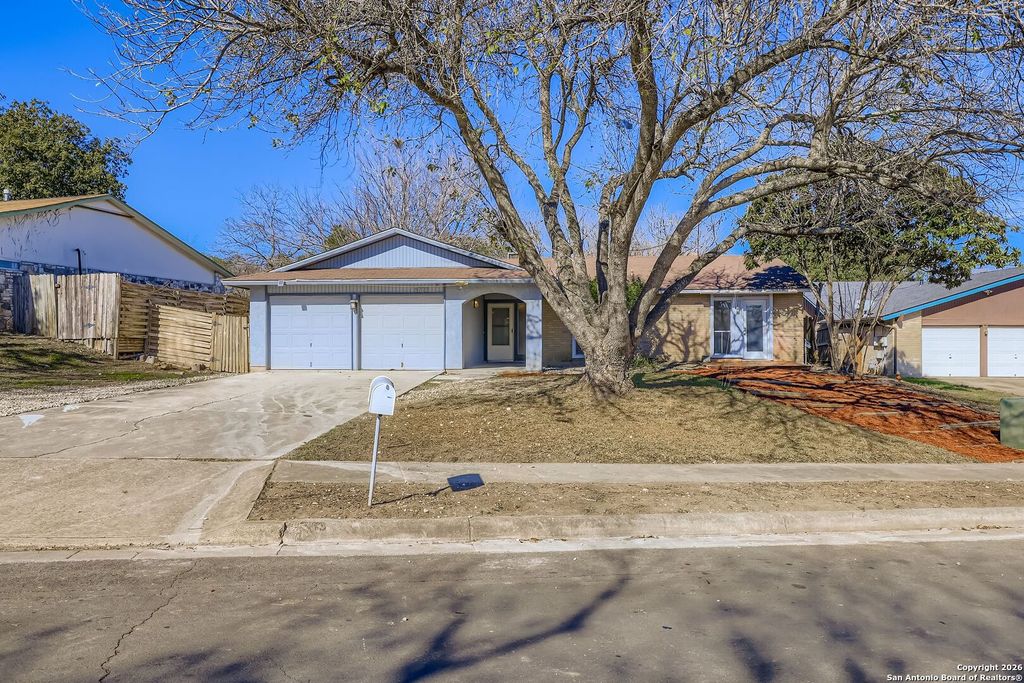 Photo of 5723 Sky Country, San Antonio, TX 78247 (MLS # 1934351)