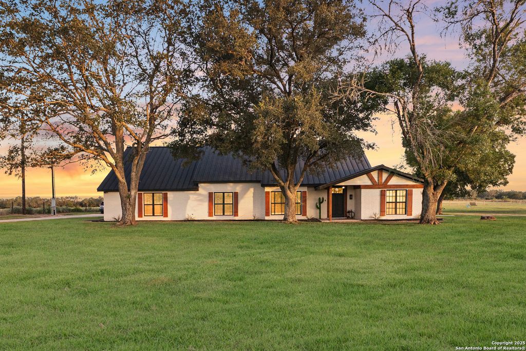 Photo of 1591 Leissner School, Seguin, TX 78155 (MLS # 1885468)