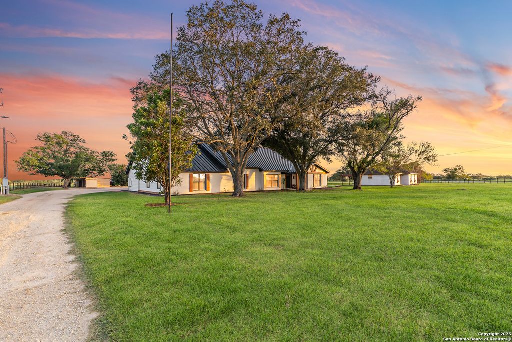 Photo of 1591 Leissner School, Seguin, TX 78155 (MLS # 1885468)