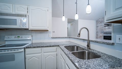 Tiny photo for 9410 WOODLAND HILLS, San Antonio, TX 78250 (MLS # 1862902)