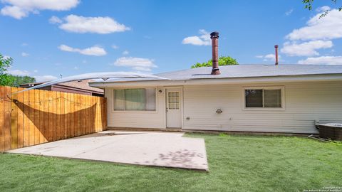 Tiny photo for 9410 WOODLAND HILLS, San Antonio, TX 78250 (MLS # 1862902)