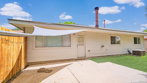 Tiny photo for 9410 WOODLAND HILLS, San Antonio, TX 78250 (MLS # 1862902)