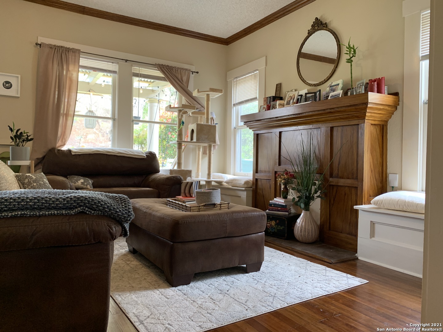 203 Joliet Ave 1