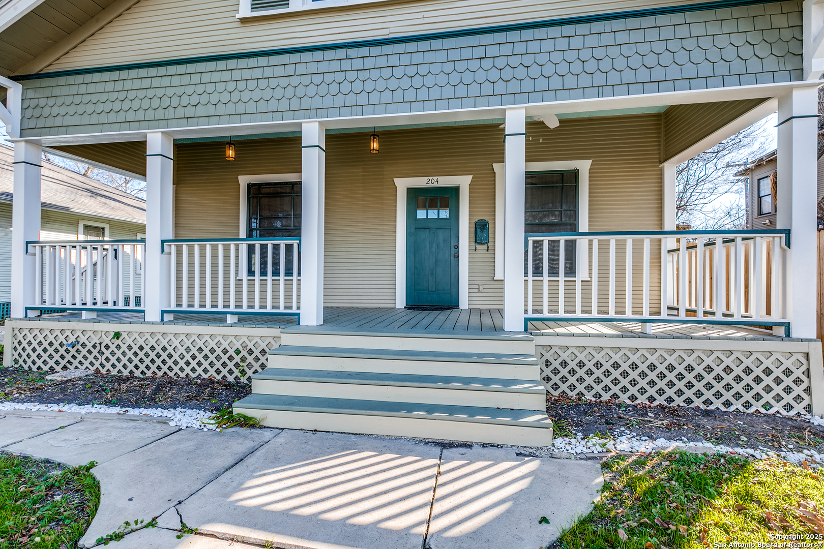 204 Queen Anne