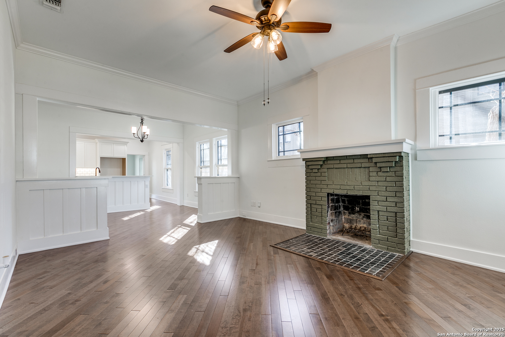 204 Queen Anne