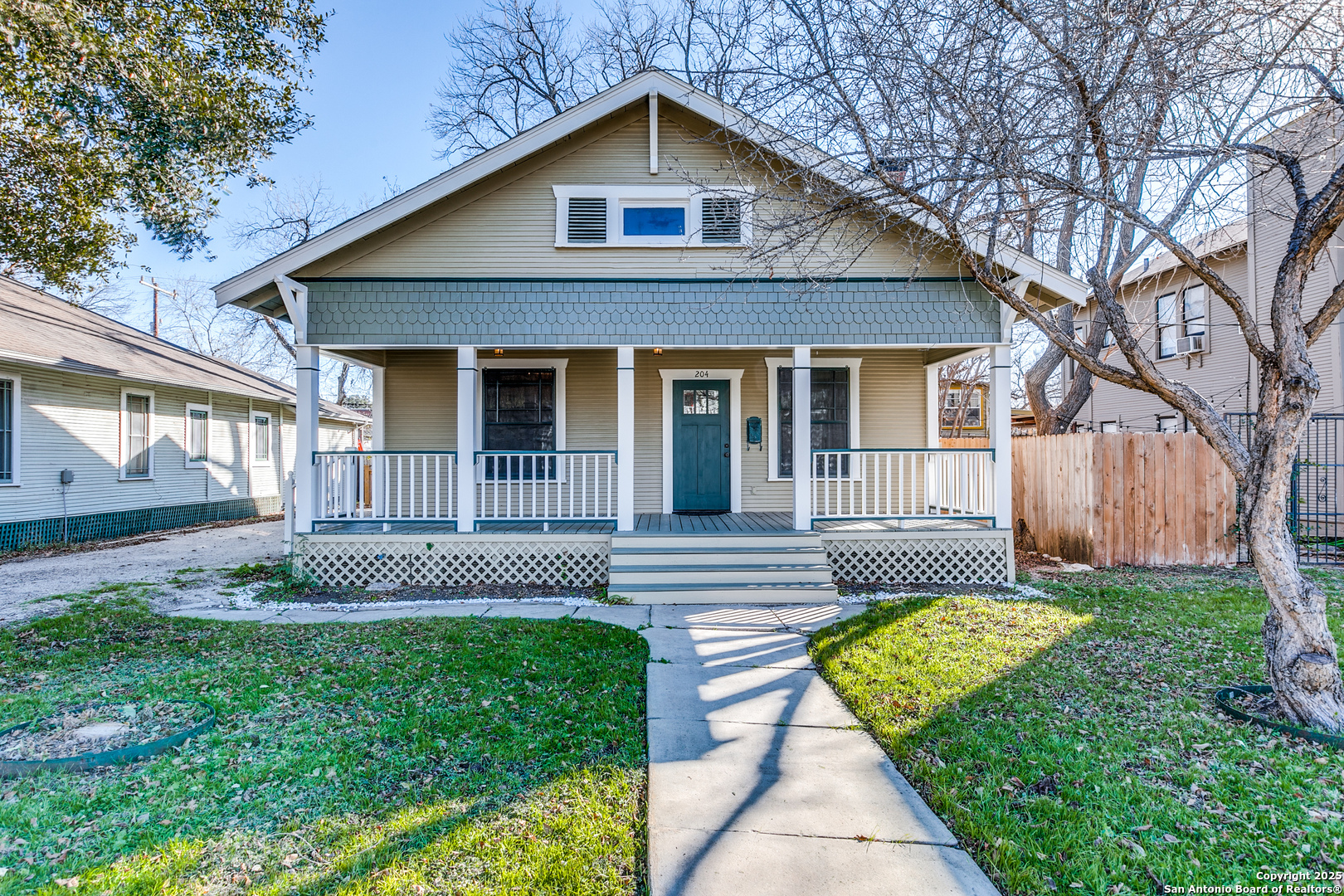 204 Queen Anne