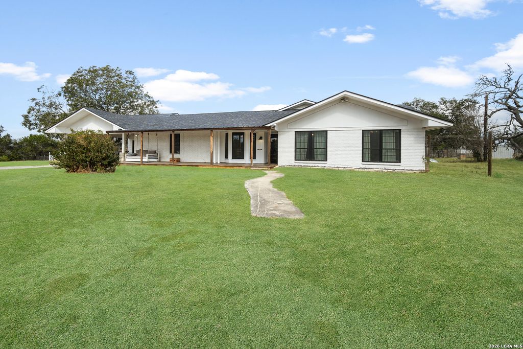 Photo of 25 Poehnert, Boerne, TX 78006 (MLS # 1946567)