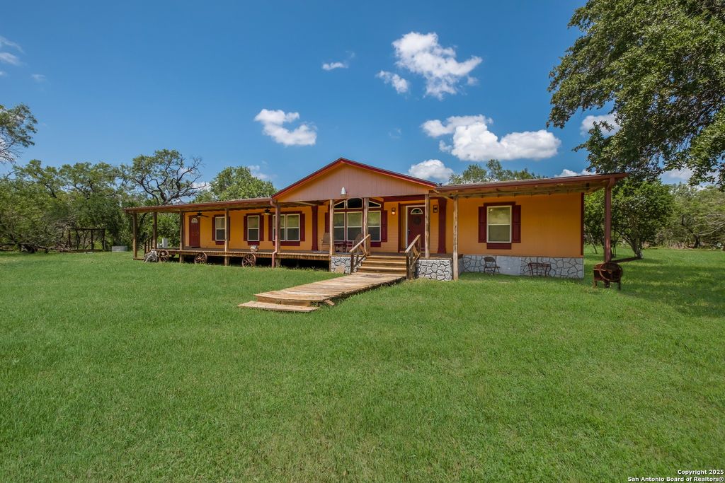 Photo of 1075 Quail Run, Lytle, TX 78052 (MLS # 1930208)