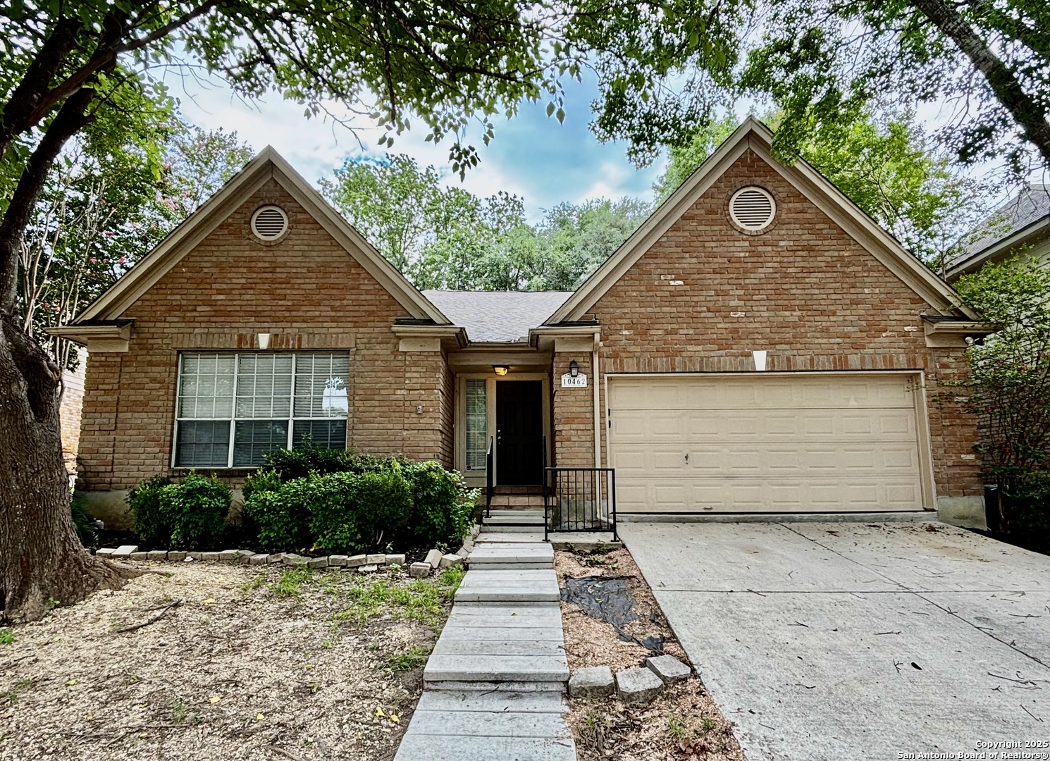10462 Trailway Oak
