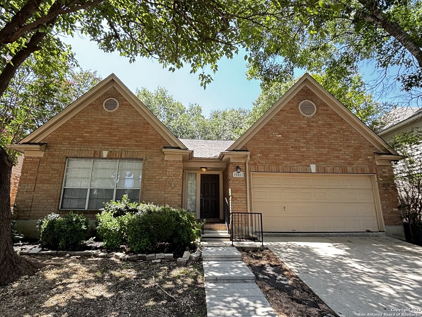 10462 Trailway Oak