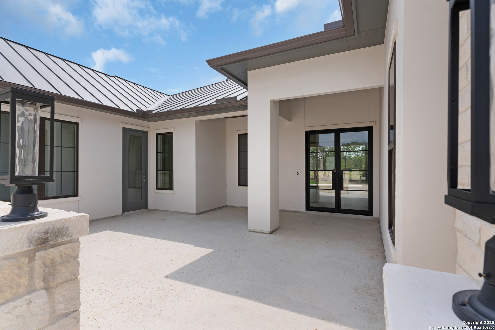 8166 BLUE OAK WAY