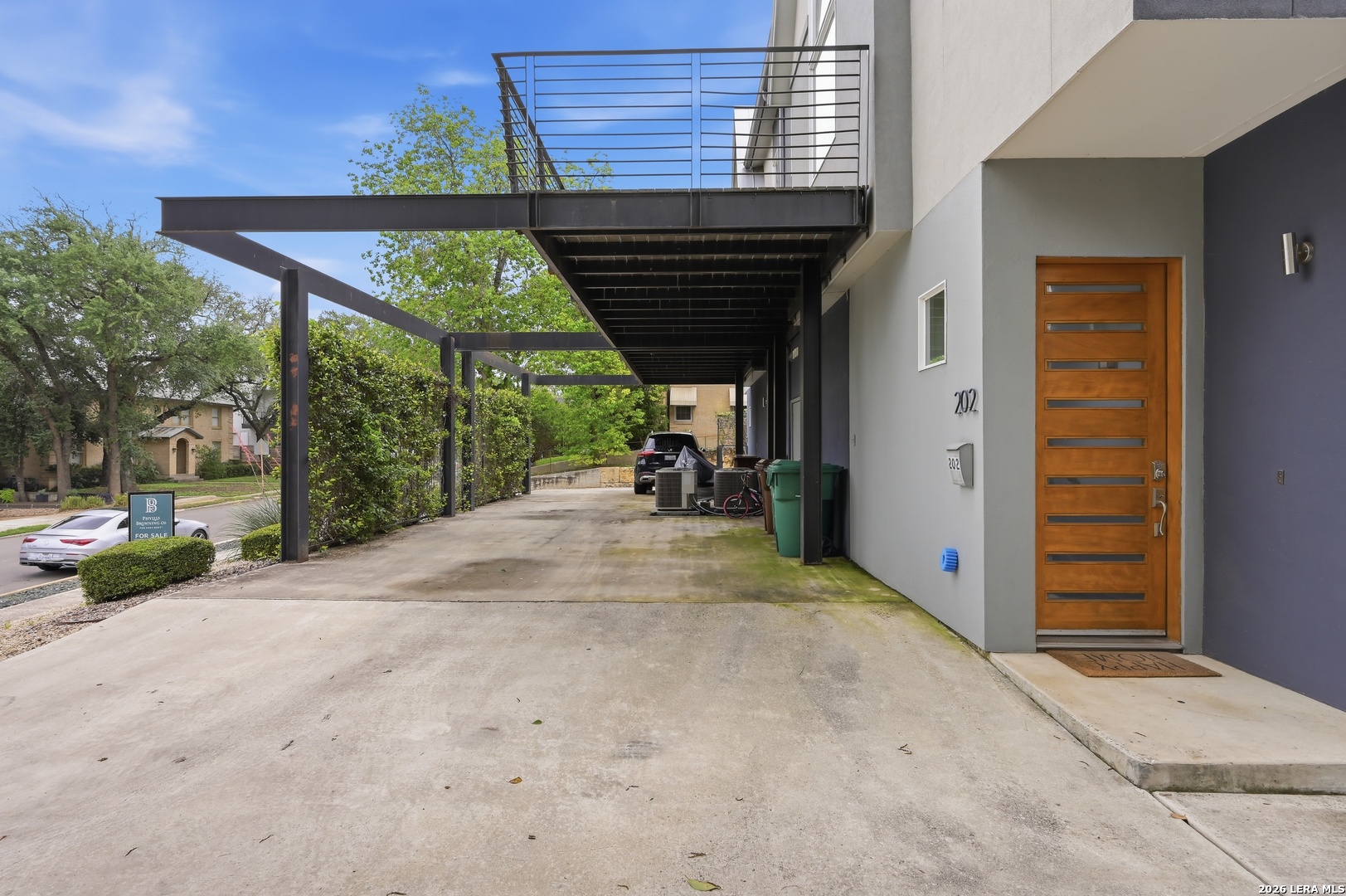 128 MARCIA PL