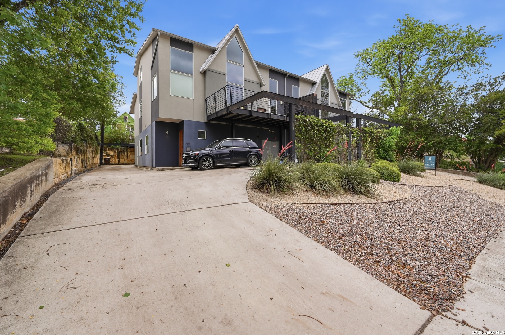 128 MARCIA PL