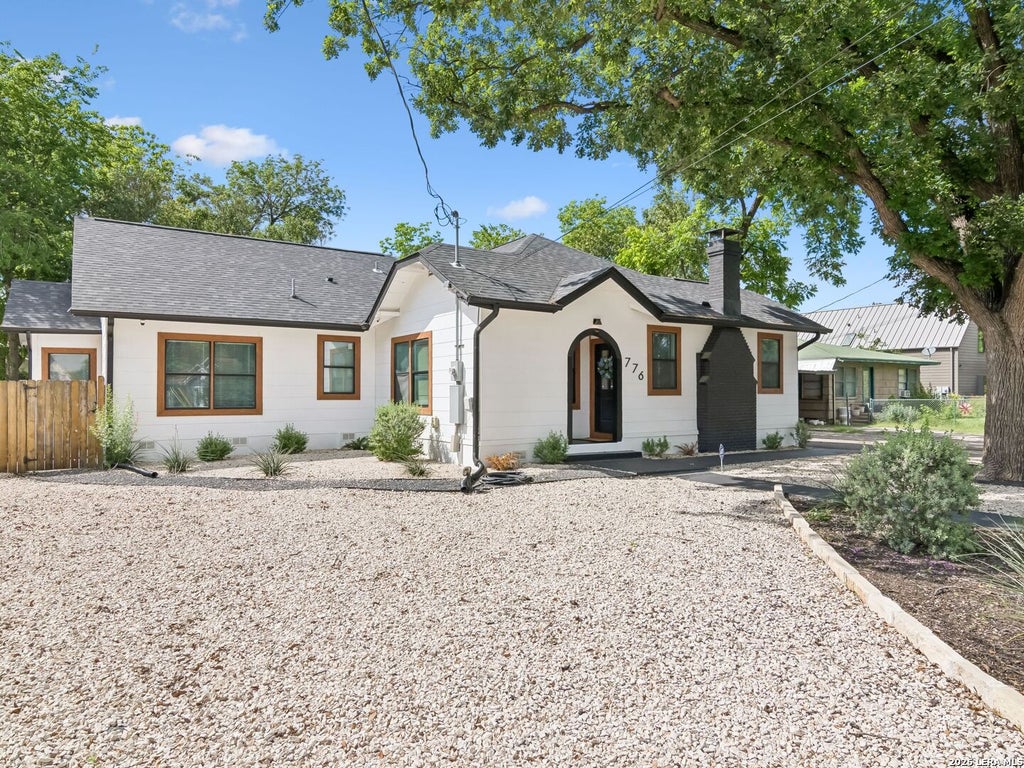 Photo of 776 BUTCHER ST, New Braunfels, TX 78130 (MLS # 1966564)