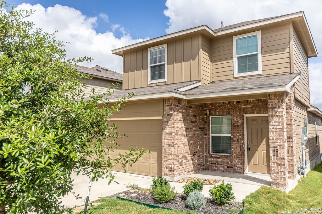 Photo of 13021 kalinoski, St Hedwig, TX 78152 (MLS # 1922812)