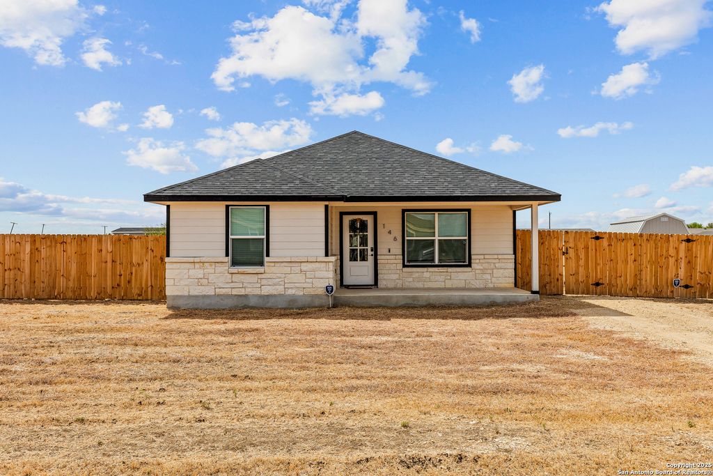 Photo of 146 Granjeno, Pleasanton, TX 78064 (MLS # 1913286)