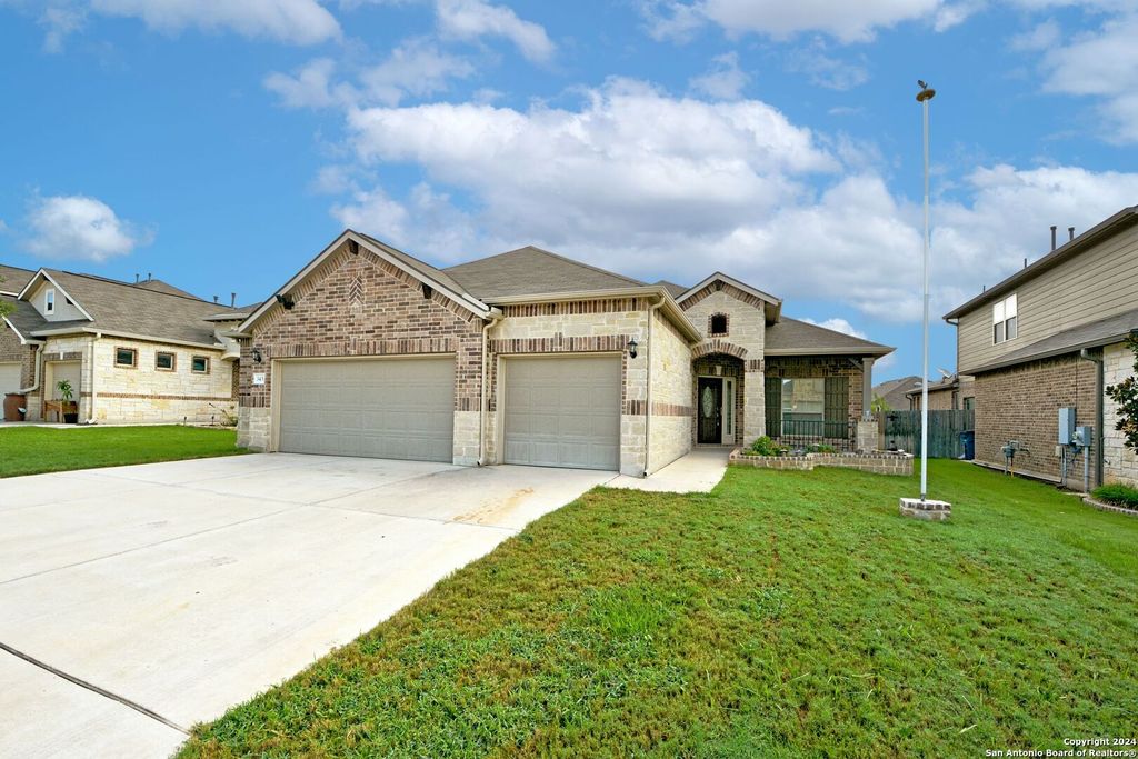 Photo of 345 GREEN HERON, New Braunfels, TX 78130 (MLS # 1956895)