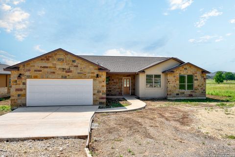 A home in Bandera