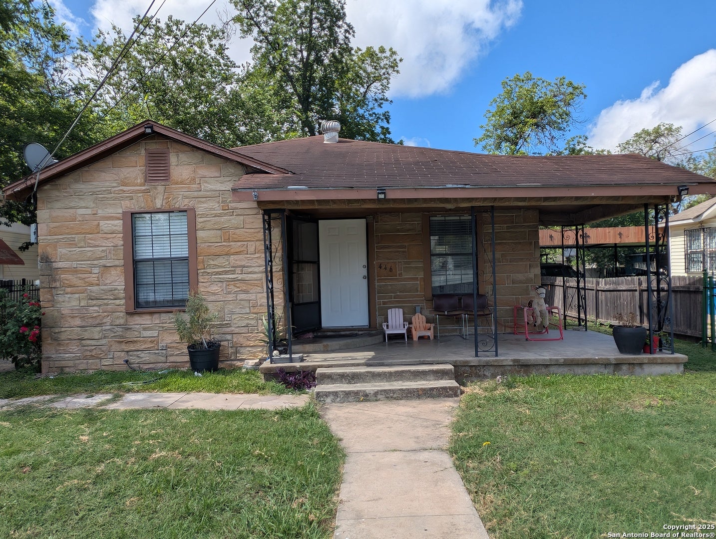 446 Royston Ave