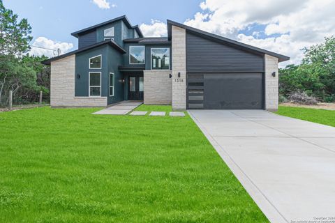 A home in Canyon Lake