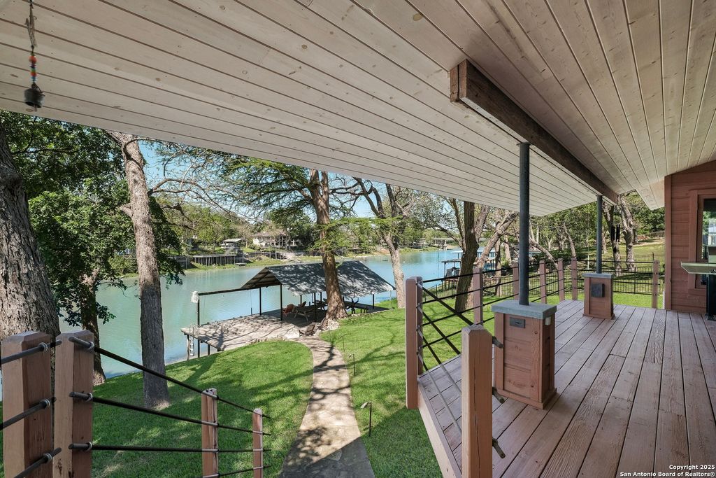 Photo of 200 turtle, Seguin, TX 78155 (MLS # 1943050)