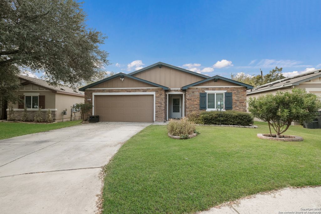 Photo of 10311 Relic Oaks, San Antonio, TX 78240 (MLS # 1925165)