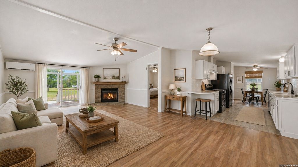 Photo of 641 Fm 467, Seguin, TX 78155 (MLS # 1959927)