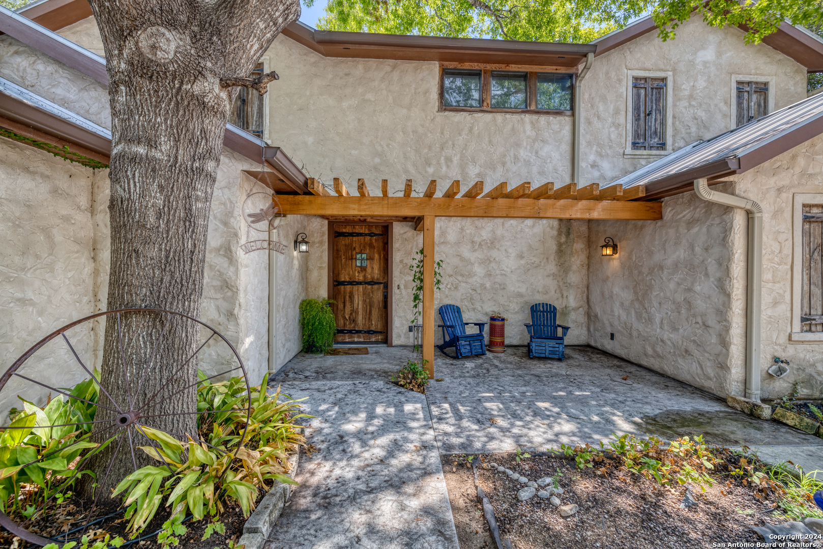 1242 RIVER RD