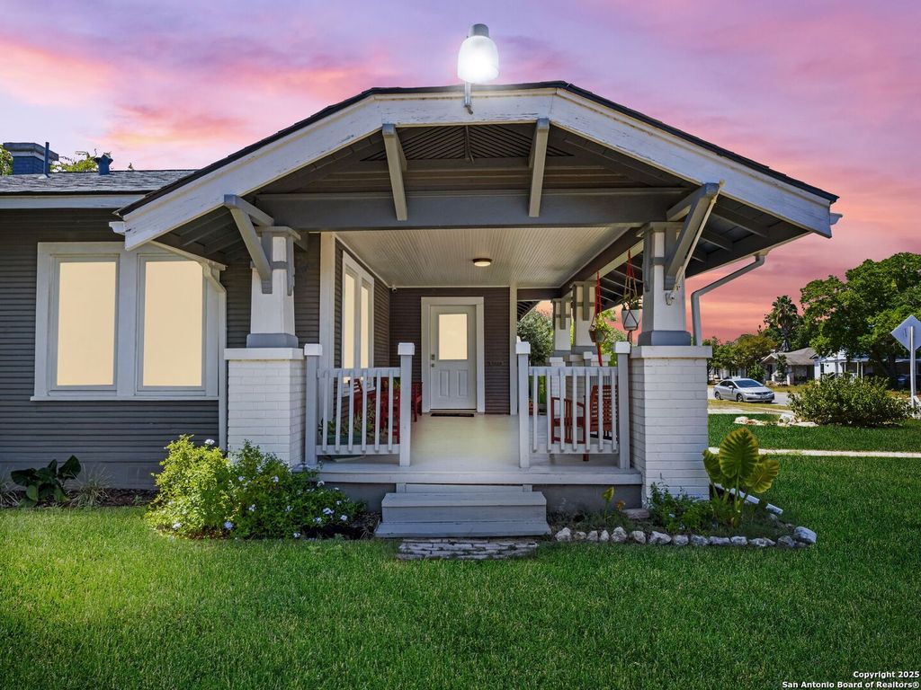 Photo of 1144 Rigsby, San Antonio, TX 78210 (MLS # 1896064)