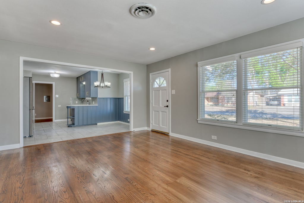 Photo of 118 Bethany Place, San Antonio, TX 78201 (MLS # 2015055)
