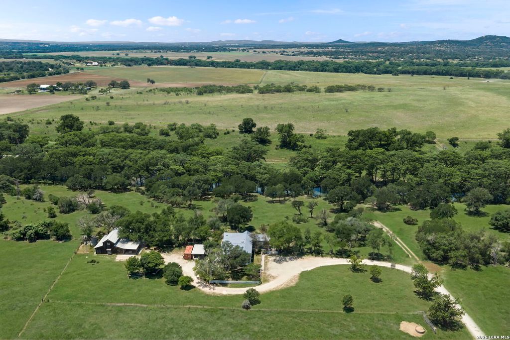 Photo of 112 N. River Bend Road, Comfort, TX 78013 (MLS # 1970645)