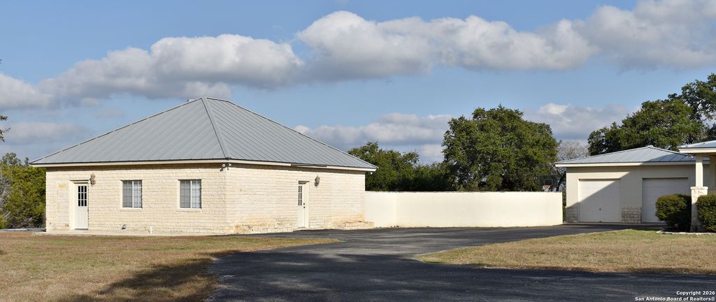 Photo of 32010 OAK RIDGE PARKWAY, Bulverde, TX 78163 (MLS # 1933822)