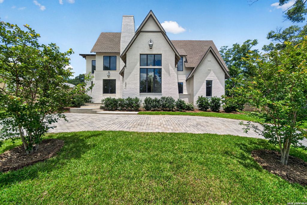 Photo of 255 CLAYWELL DR, Alamo Heights, TX 78209 (MLS # 1973461)